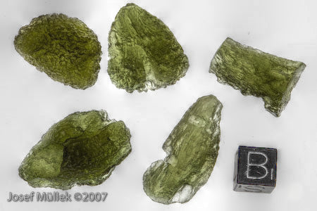 Moldavite, fine quality, 25,2g complete lot: 5 pcs